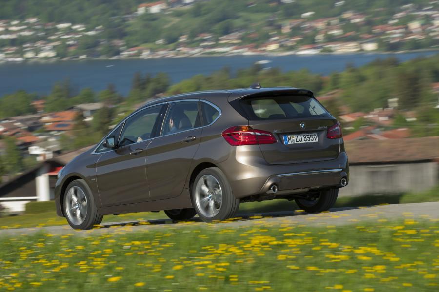  BMW 220d Active Tourer Luxury Line (F45) 2018 года  (WW) (фото 12 из 16)